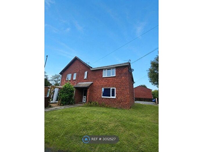 Studio To Rent In Melton Avenue, Leeds, LS10