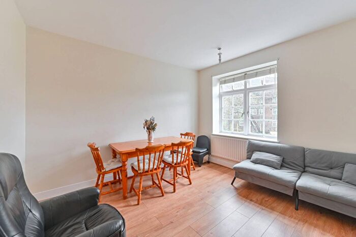 4 Bedroom Flat For Sale In Wood House, Gaskell Street, Stockwell, London, SW4