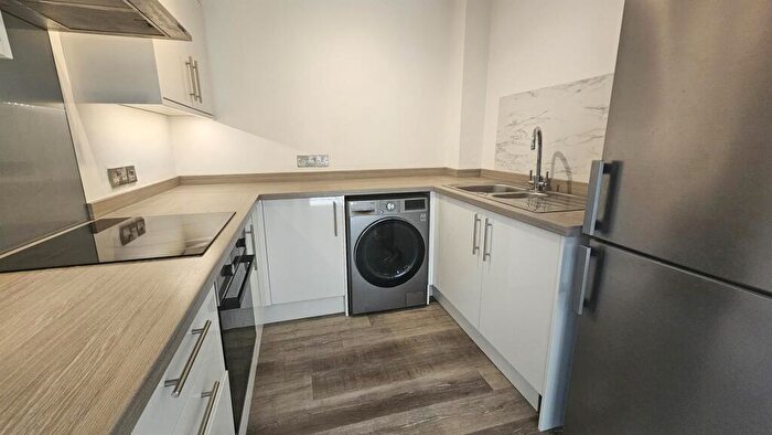 2 Bedroom Apartment To Rent In Serif Close, Carrington, Nottingham, NG5