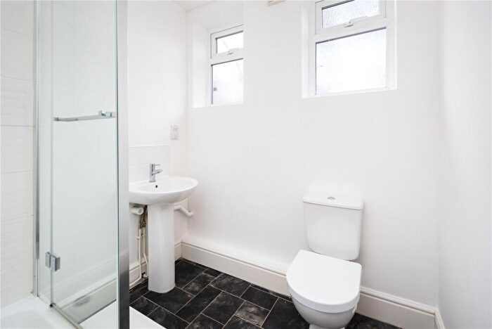 1 Bedroom Flat To Rent In Holloway Road, Holloway, London, N7