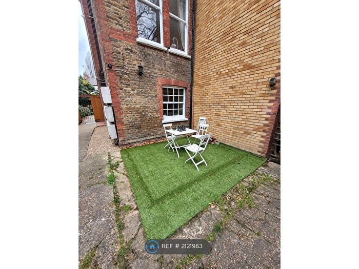 1 Bedroom Flat To Rent In Christchurch Road, London, N8