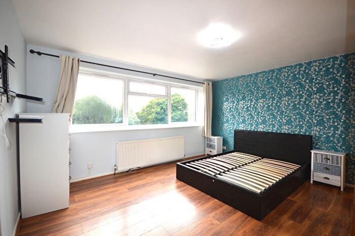 3 Bedroom Flat To Rent In Talisman Way, Wembley, HA9