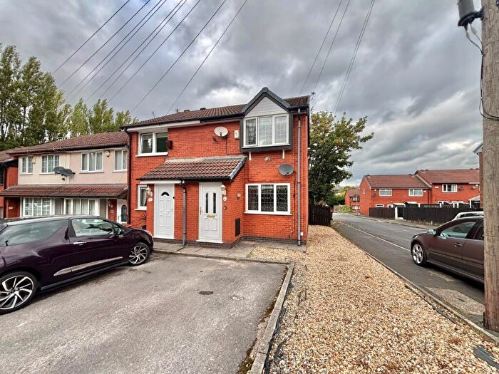 2 Bedroom Semi-Detached House To Rent In St. Marks Street, Dukinfield, Tameside, SK16