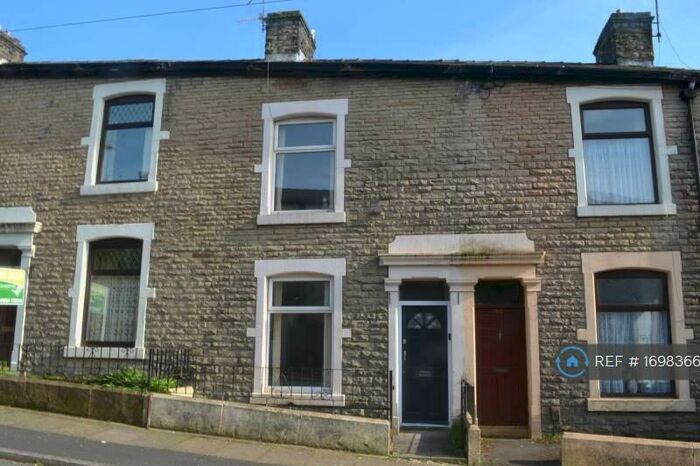 3 Bedroom Terraced House To Rent In Gillibrand Street, Darwen, BB3