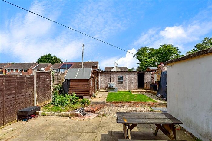 3 Bedroom Semi-Detached House For Sale In Griffin Crescent, Littlehampton, West Sussex, BN17