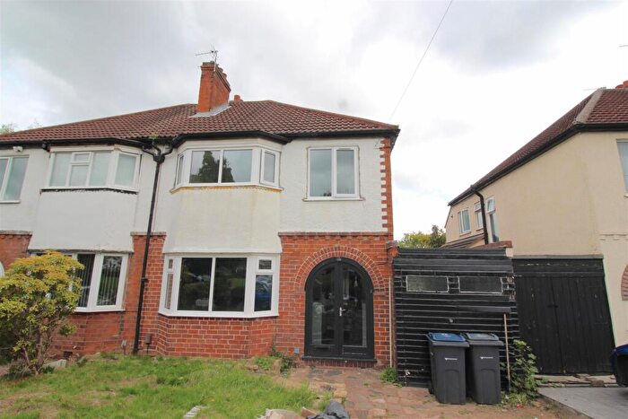 3 Bedroom Semi-Detached House For Sale In Station Road, Stechford, Birmingham, B33