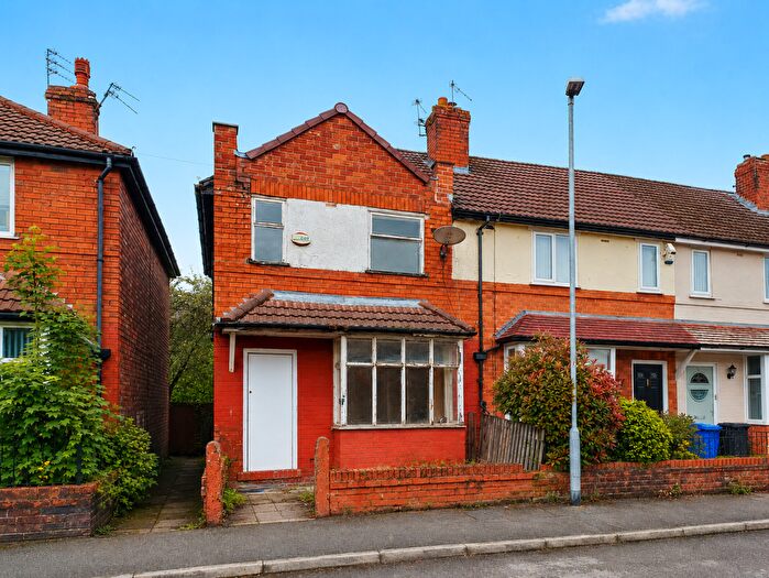 3 Bedroom End Of Terrace House For Sale In Brown Street, Salford, M6