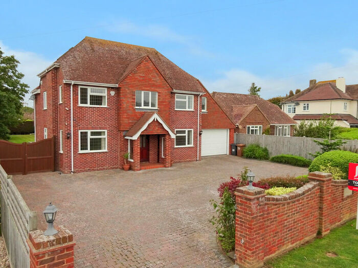 5 Bedroom Detached House To Rent In Ferringham Lane, Worthing, BN12