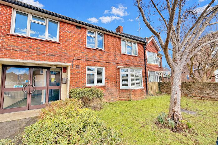 1 Bedroom Flat For Sale In Northern Parade, Hilsea, PO2