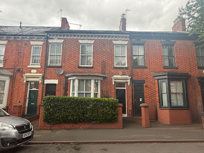 4 Bedroom Terraced House For Sale In Lincoln Street, Leicester, LE2