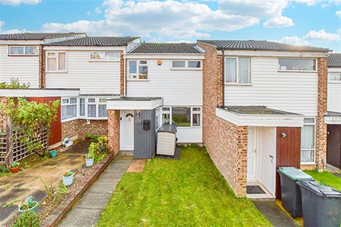 3 Bedroom Terraced House For Sale In Roman Road, Snodland, Kent, ME6