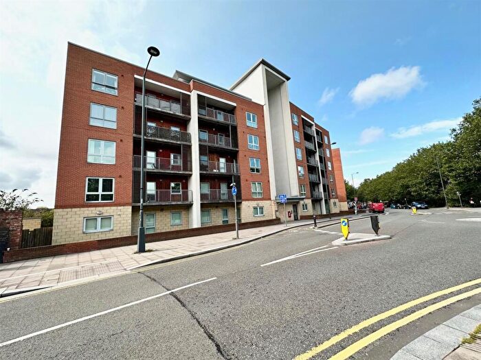 2 Bedroom Apartment To Rent In Park Lane Plaza, Jamaica Street, Liverpool, L1
