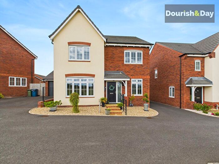 4 Bedroom Detached House For Sale In Stagecoach Way, Eccleshall, ST21