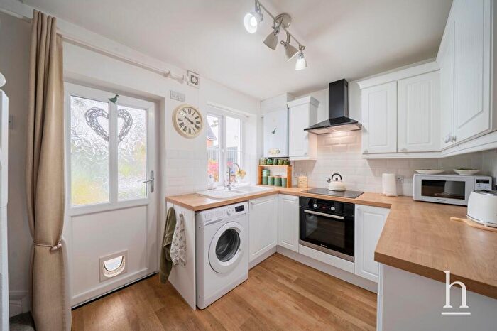 2 Bedroom Cottage For Sale In Sandy Lane, Heswall, CH60