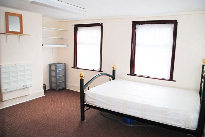 Studio To Rent In Bethnal Green Road, Bethnal Green, E2