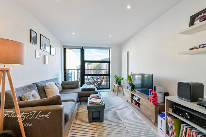 1 Bedroom Apartment For Sale In Fairfield Road, London, E3