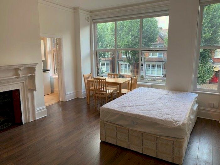 Studio To Rent In Princes Avenue, Muswell Hill, N10