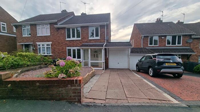 3 Bedroom Semi Detached House To Rent In Harrison Road, Stourbridge, West Midlands, DY8