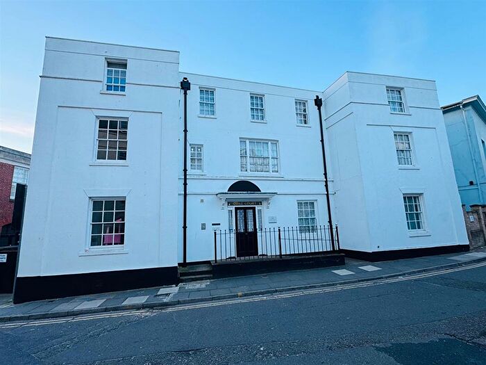 2 Bedroom Flat For Sale In Elm Street, Ipswich, IP1