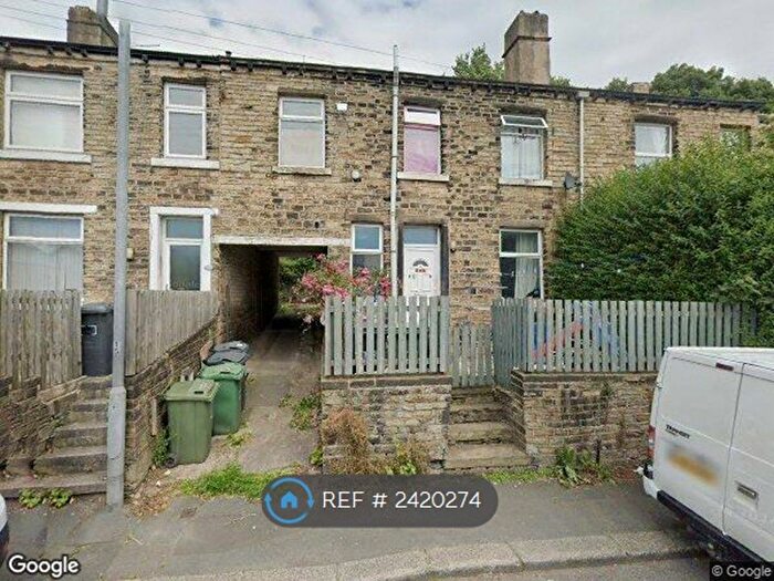 3 Bedroom Terraced House To Rent In Lowergate, Huddersfield, HD3