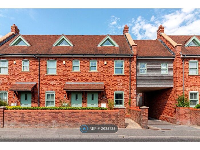 4 Bedroom Terraced House To Rent In Christchurch Road, Ringwood, BH24