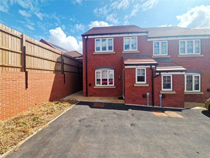 3 Bedroom End Terrace House For Sale In William Venables Drive, Priorslee, Telford, Shropshire, TF2