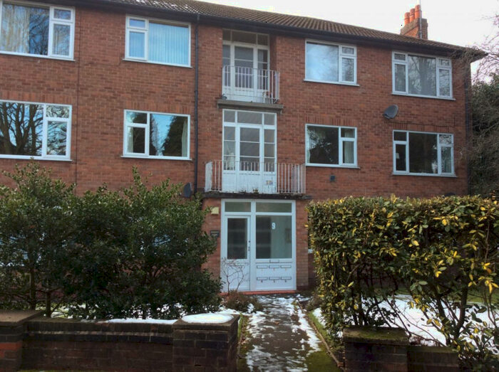 2 Bedroom Flat To Rent In Crescent Court, Brooklands Crescent, Sale, Cheshire, M33