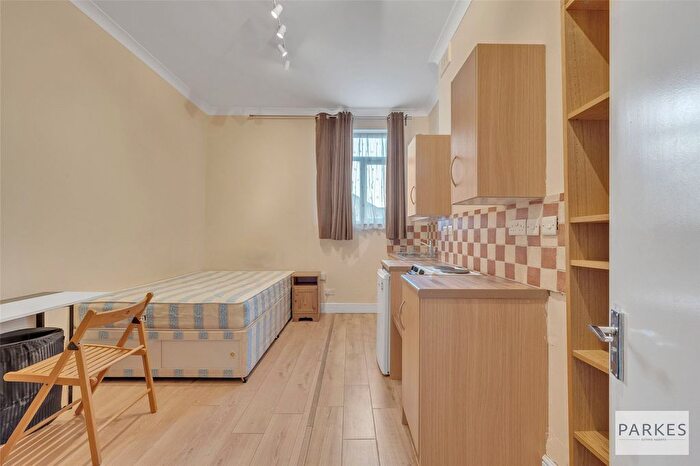 1 Bedroom Flat To Rent In Uxbridge Road, London, W12