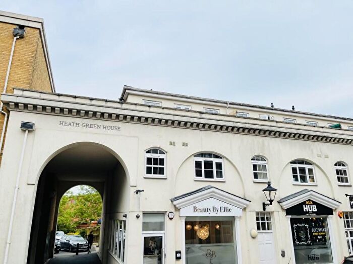 2 Bedroom Apartment For Sale In Main Street, Dickens Heath, Solihull, B90