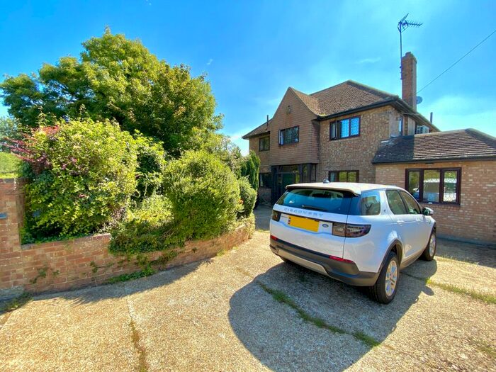 5 Bedroom House To Rent In Carwin House, Tonbridge Road, Teston, ME18