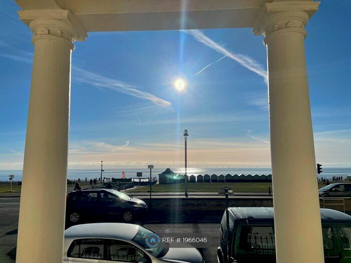 1 Bedroom Flat To Rent In Adelaide Mansions, Hove, BN3