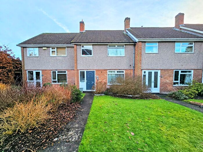 3 Bedroom Terraced House For Sale In Green Meadow Road, Birmingham, B29