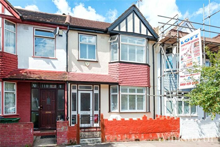 3 Bedroom End Of Terrace House To Rent In Millmark Grove, London, SE14