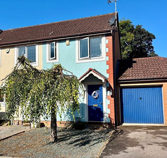 2 Bedroom Semi-Detached House To Rent In Jordan Close, Market Harborough, LE16