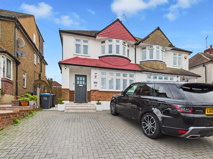 3 Bedroom Semi Detached House For Sale In St. Andrews Road, Coulsdon, CR5