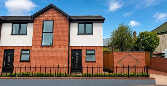 3 Bedroom Semi Detached House For Sale In Chapel Hill, Eythorne, Dover, Kent, CT15
