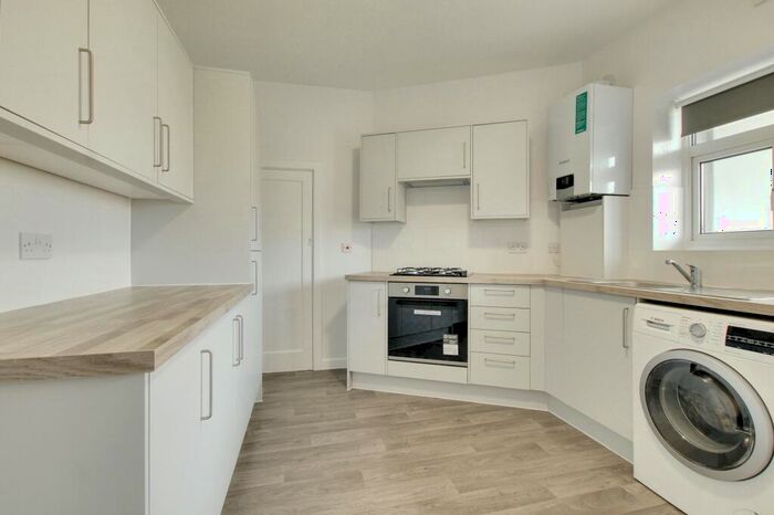1 Bedroom Flat To Rent In Ladywell Road () Lewisham, SE13