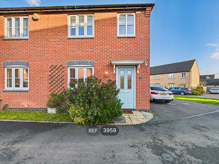 3 Bedroom Terraced House To Rent In Albert Close, Hucknall, Nottingham, NG15