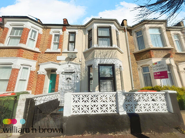 3 Bedroom Terraced House To Rent In Vernon Avenue, E12