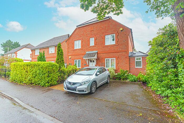 2 Bedroom Maisonette To Rent In Bembridge Court, Ravenswood Road, Crowthorne, RG45