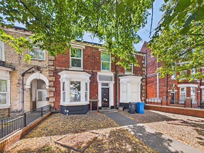3 Bedroom Flat For Sale In Anlaby Road, Hull, HU3