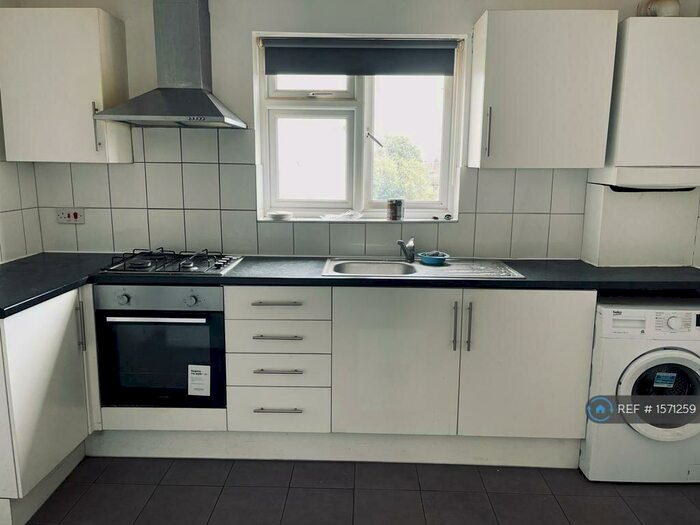 3 Bedroom Flat To Rent In Craven Park Road, London, NW10