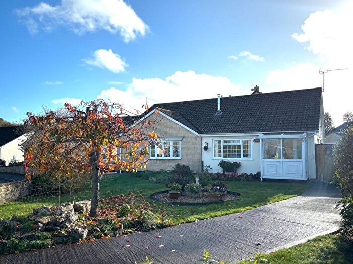 2 Bedroom Semi-Detached Bungalow For Sale In Bloomfield Lane, Paulton, Bristol, BS39
