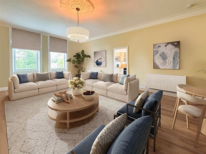 2 Bedroom Flat For Sale In Driffield Terrace, The Mount, YO24