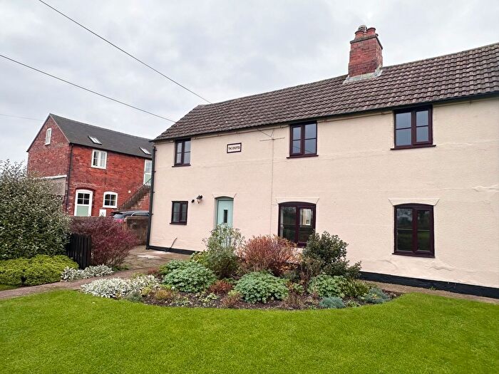 3 Bedroom Barn Conversion To Rent In Anslow Road, Burton-On-Trent, DE13