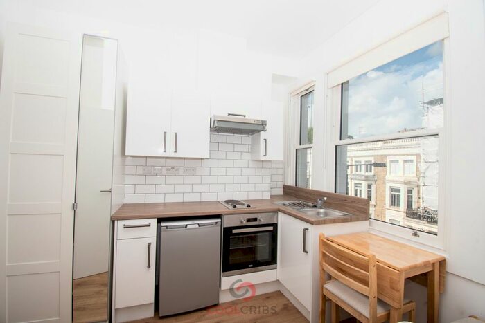 Studio To Rent In Warwick Road, London, SW5