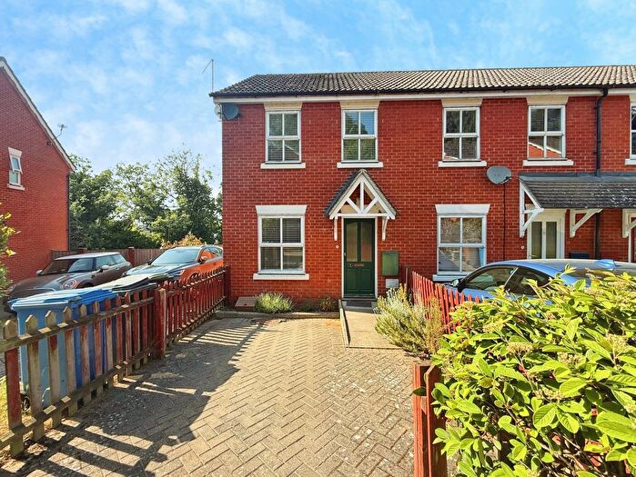 2 Bedroom End Terrace House For Sale In Mitre Way, Ipswich, Suffolk, IP3