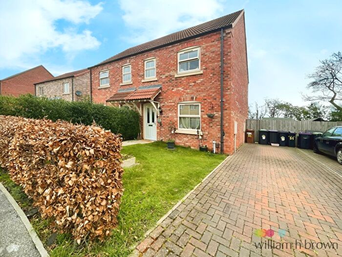 3 Bedroom Semi-Detached House To Rent In Mendip Avenue, North Hykeham, Lincoln, LN6