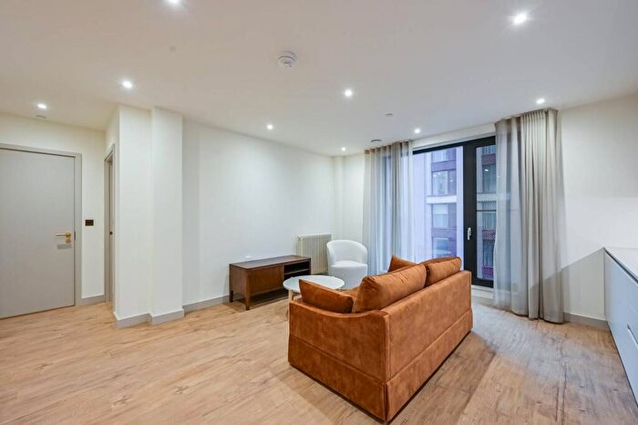 1 Bedroom Flat To Rent In Selborne Road, Walthamstow, E17