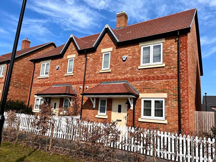3 Bedroom House To Rent In Lobelia Green, Warfield, RG42